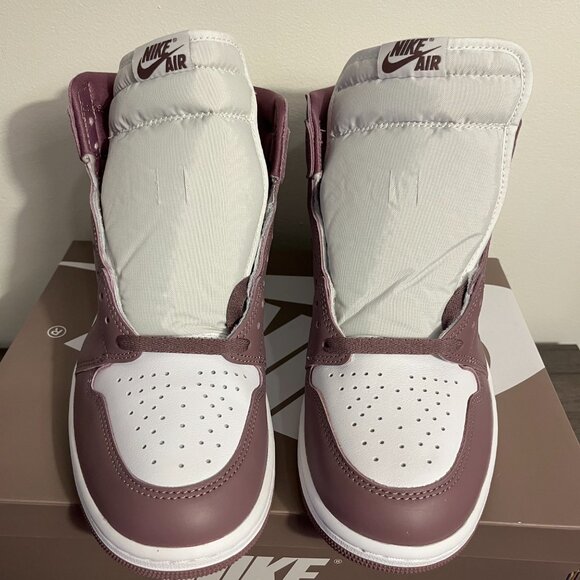 Air Jordan 1 High Mauve | Men’s 10.5 / Women’s 12 | New in Box | Authentic - Picture 3 of 4